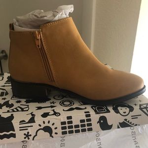 Camel/tan ankle booties